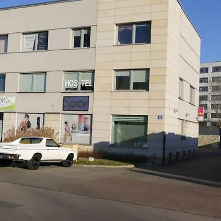 Sport Ii Chodakowska 호스텔 *