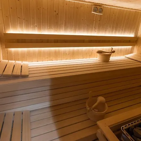 Sport Ii Chodakowska 호스텔 *